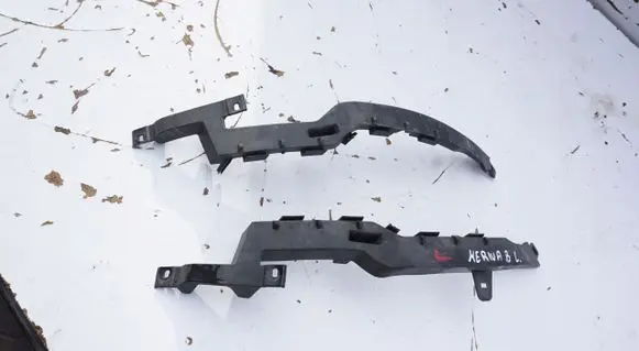 Opel Meriva B Headlight/headlamp mounting bracket LIZG