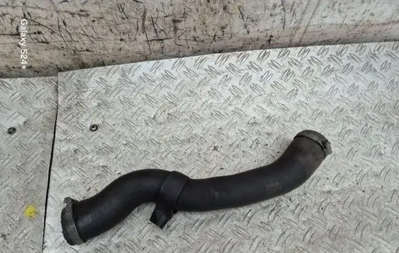 Volvo C30 Intercooler hose/pipe AV616K863VB