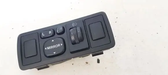 Toyota Avensis T250 Wing mirror switch 183575
