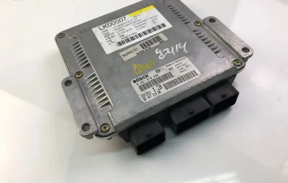 Citroen C5 Aircross Other control units/modules 0281010808