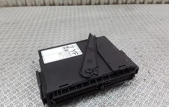 Opel Meriva A Door central lock control unit/module 13111111