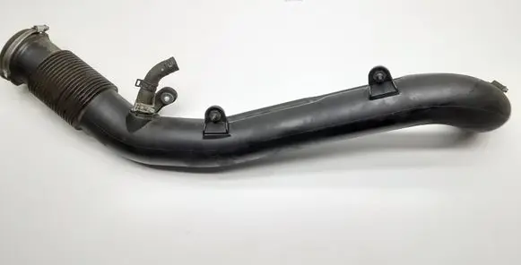 Volvo V60 Turbo air intake inlet pipe/hose 31422063