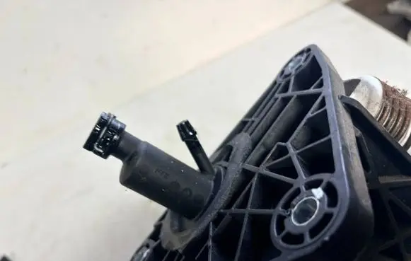 Mercedes-Benz A W176 Clutch pedal A2462900419