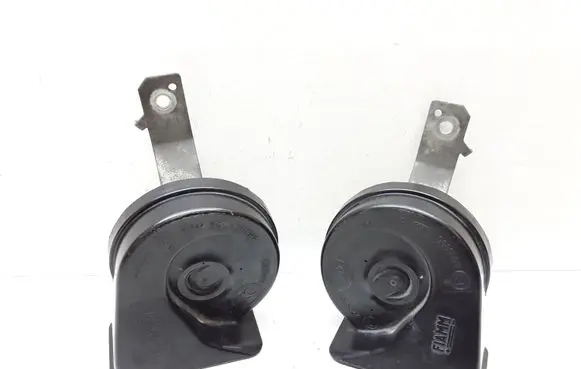 Volvo V70 Horn signal 08635071 08635072