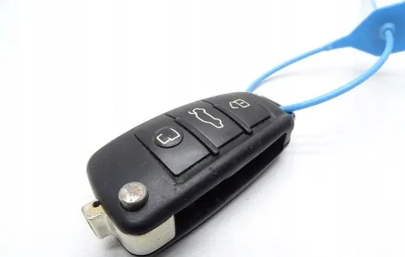 Audi A3 S3 8V Ignition key/card 8V0837220