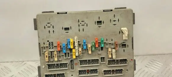 Renault Espace II Fuse module DAV