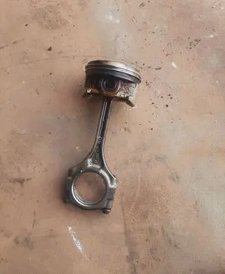 Honda Jazz Piston with connecting rod