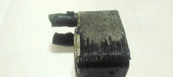 Engine oil radiator