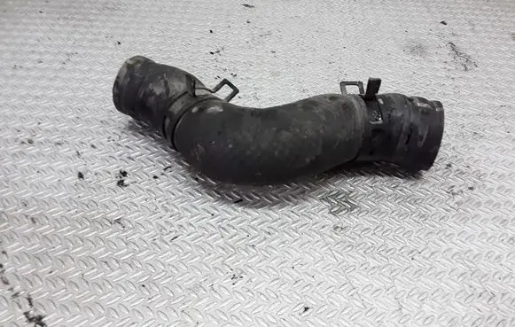 Toyota Avensis T220 Engine coolant pipe/hose