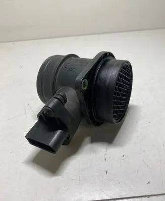 Audi A3 S3 8L Mass air flow meter 06A906461 0280217121