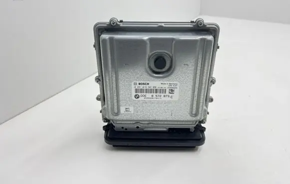 BMW 5 F10 F11 Engine control unit/module 8572873