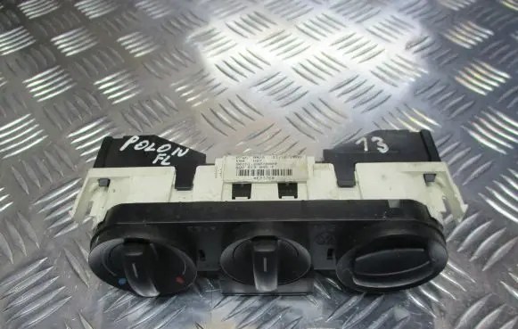 Volkswagen Polo IV 9N3 Interior fan control switch 6Q0819045T