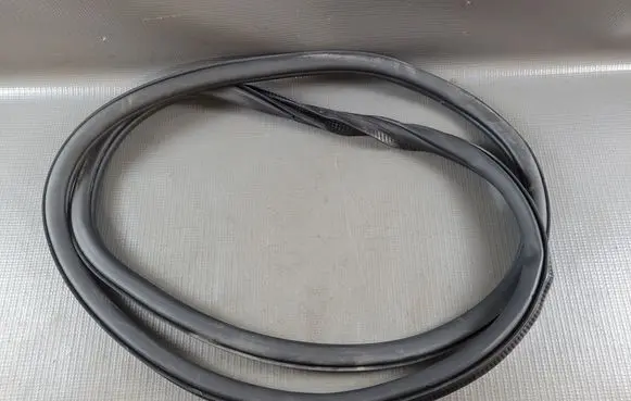 Audi Q4 e-tron Rear door rubber seal (on body) 89A833721