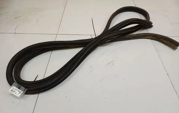 Opel Movano A Rubber seal front coupe door 