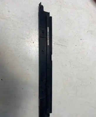 BMW 1 F20 F21 Radiator trim 7600543