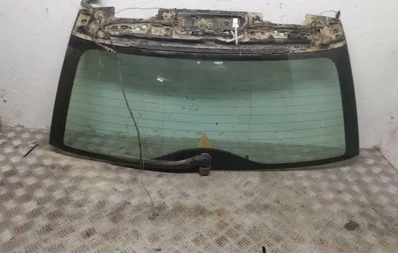 BMW 3 E46 Opening tailgate glass 