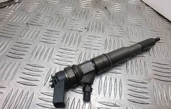 BMW 5 E60 E61 Fuel injector 0445110212 7794652