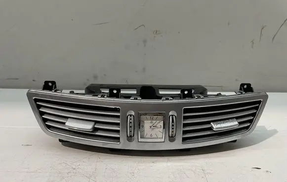 Mercedes-Benz S W221 Dash center air vent grill A2218300954