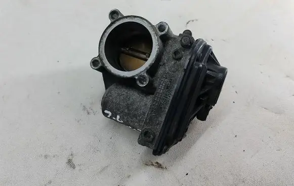 Ford Focus Throttle body valve 