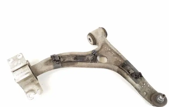 Infiniti Q30 Front lower control arm/wishbone 545005DA0A