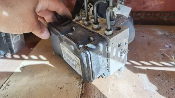 Mini One - Cooper Coupe R56 ABS Pump 6779301 54084829A 15803706