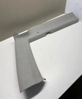 Volkswagen Multivan T4 (D)pillar trim (top) 705867245