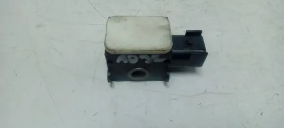 Hyundai Santa Fe Airbag deployment crash/impact sensor 959202B000