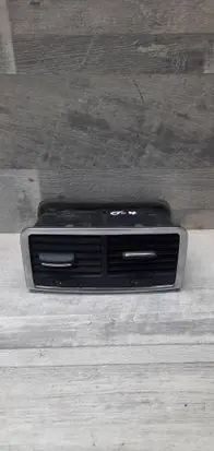 Audi Q7 4L Rear air vent grill 4L0819203