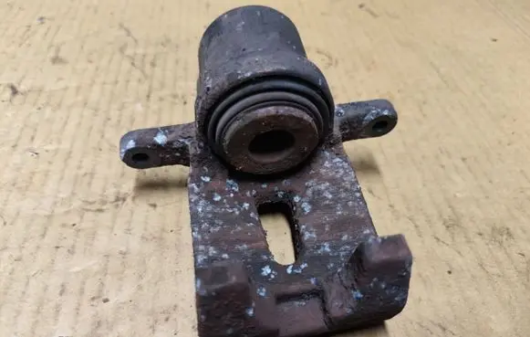 Chrysler 300 - 300C Rear brake caliper
