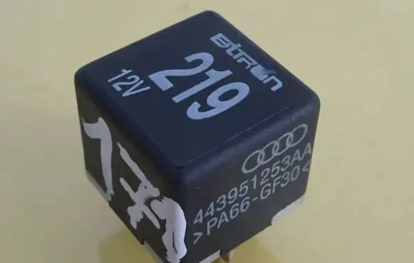 Audi A6 S6 C5 4B Other relay 443951253AA