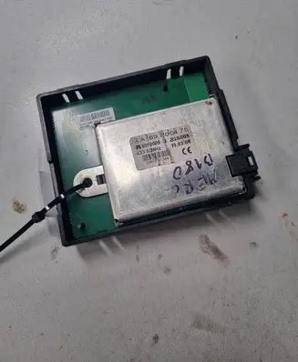 Mercedes-Benz B W245 Aerial antenna amplifier A1698200475