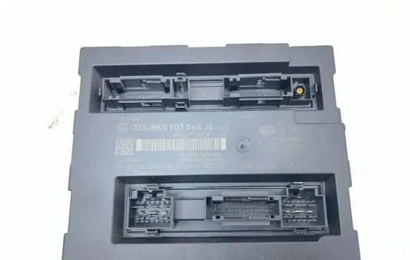 Audi A4 S4 B8 8K Comfort/convenience module 8K0907064JE