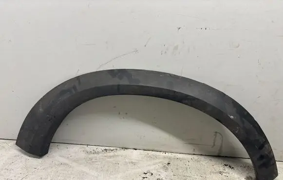 Volvo V70 Rear arch trim 31283105