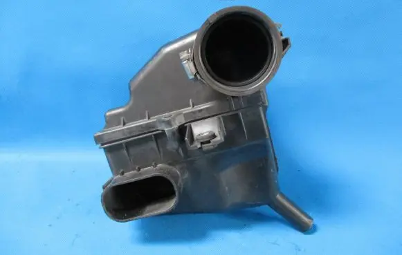 Suzuki SX4 Air filter box 79JA06