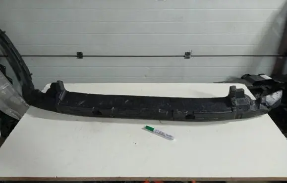Front bumper foam support bar