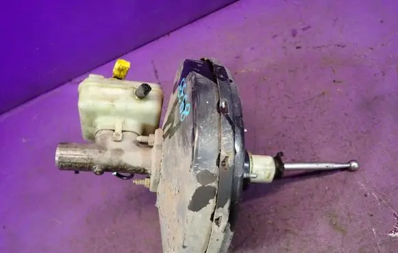 Skoda Octavia Mk1 (1U) Brake booster 1J1614105H