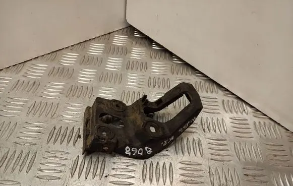 Audi A4 S4 B6 8E 8H Front bumper mounting bracket 8E0853921