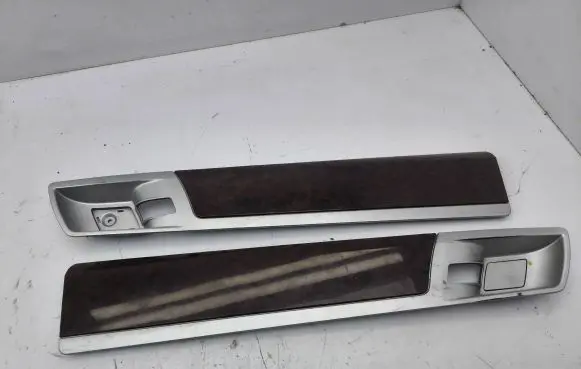 Chrysler Town u0026 Country V Front door trim bar 150972RAA