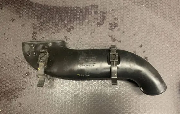 Opel Vectra C Air intake duct part 9177099 382131589 50095A0