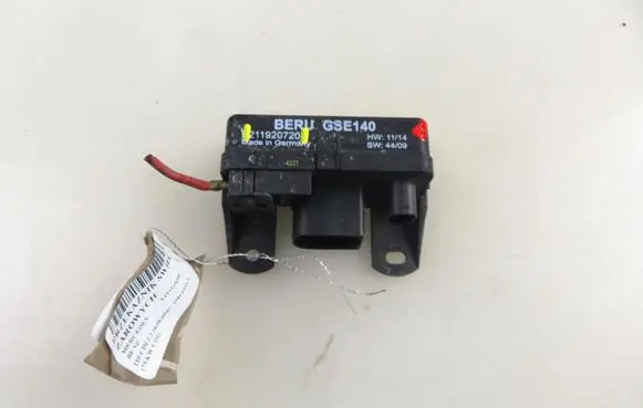 Mercedes-Benz Vito Viano W638 Glow plug pre-heat relay 211920720