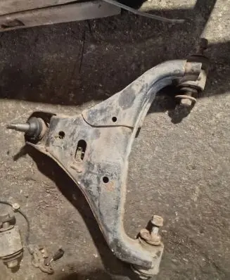 Front lower control arm/wishbone