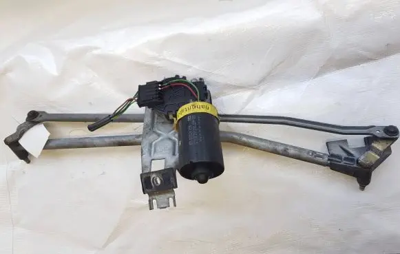 Audi A6 S6 C4 4A Front wiper linkage and motor 4A1955023C 3397020259 1502967