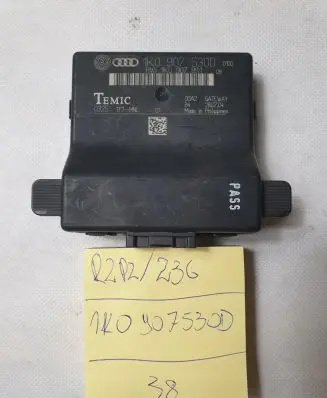 Audi A3 S3 8P Gateway control module 1K0907530D