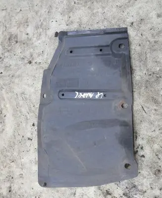 Toyota Avensis T270 Engine cover (trim) KRIS235789