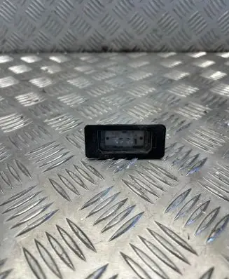 BMW 5 G30 G31 Number plate light 7410302
