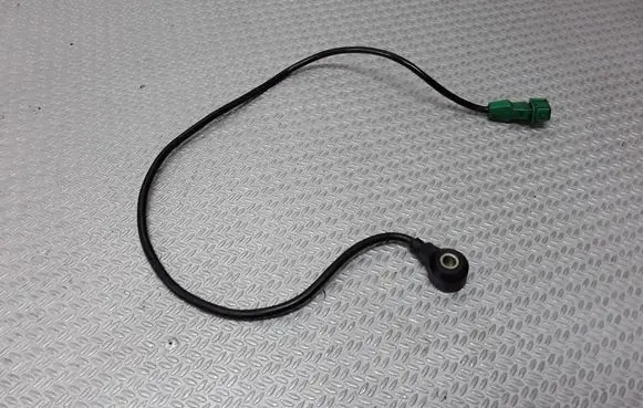 Audi A4 S4 B5 8D Detonation knock sensor 054905377H