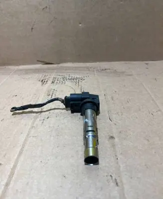 Seat Ibiza IV (6J,6P) High voltage ignition coil 0040102030