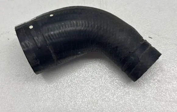 Chrysler Pacifica EGR valve line/pipe/hose 1520018985A0