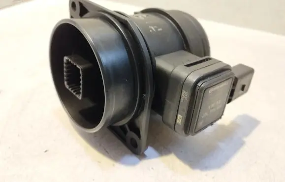 Skoda Fabia Mk2 (5J) Mass air flow meter 03L906461 5WK97023