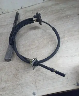 Gear shift cable linkage